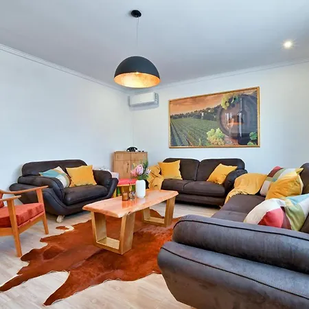 Tatil Evi 2 Bedroom Cozy In Gornja Ploscica Ruskovac