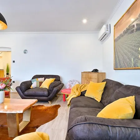 2 Bedroom Cozy In Gornja Ploscica Tatil Evi Ruskovac