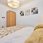 Prázdninový dům 2 Bedroom Cozy In Gornja Ploscica *