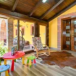 2 Bedroom Cozy In Gornja Ploscica *