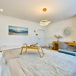 Prázdninový dům 2 Bedroom Cozy In Gornja Ploscica *