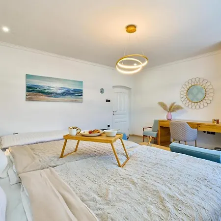 別荘 2 Bedroom Cozy In Gornja Ploscica *