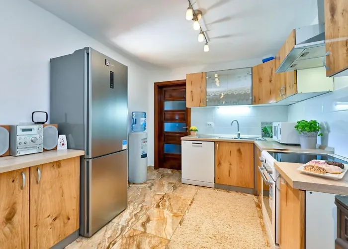 2 Bedroom Cozy In Gornja Ploscica *