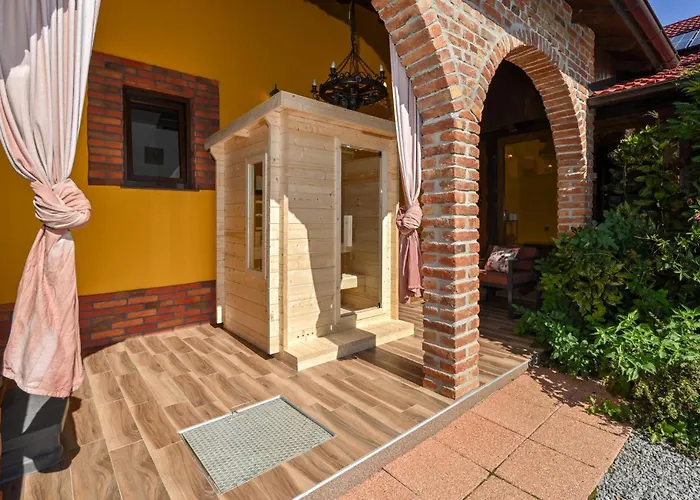 Holiday home 2 Bedroom Cozy In Gornja Ploscica