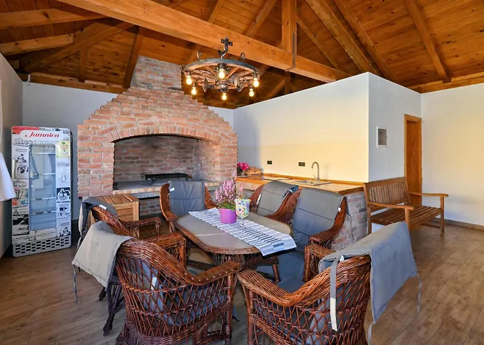Holiday home 2 Bedroom Cozy In Gornja Ploscica Ruskovac